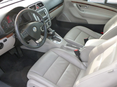 2007 Volkswagen Eos 3.2L Hard Top Convertible 2D