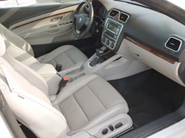 2007 Volkswagen Eos 3.2L Hard Top Convertible 2D