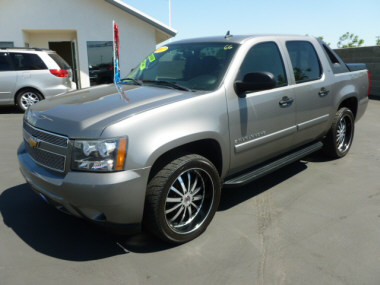 2007 Chevrolet Avalanche LS Sport Utility Pickup 4D 5 1/4 ft