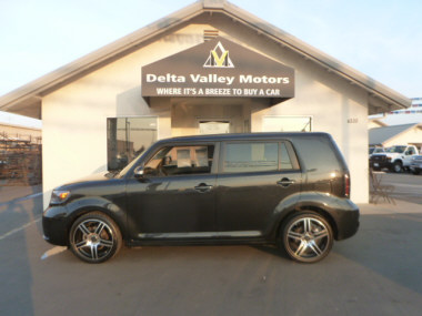 2008 Scion xB Hatchback 4D