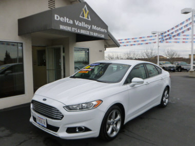 2015 Ford Fusion SE Sedan 4D