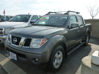 2006 Nissan Frontier Crew Cab LE Pickup 4D 5 ft